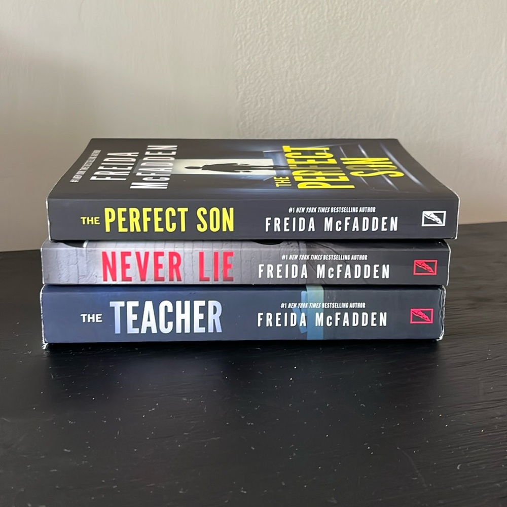 Freida McFadden #1 New York Times Bestsellers!